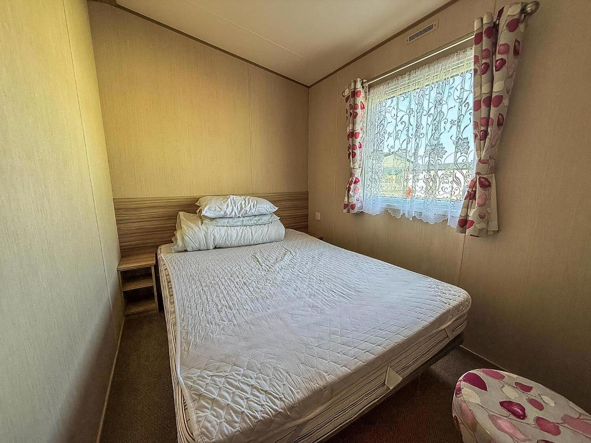 Great 8 Berth Caravan In Norfolk Near To Great Yarmouth Ref 20178Bs Hopton on Sea Bagian luar foto
